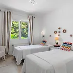 Villa La Tranquilidad - *